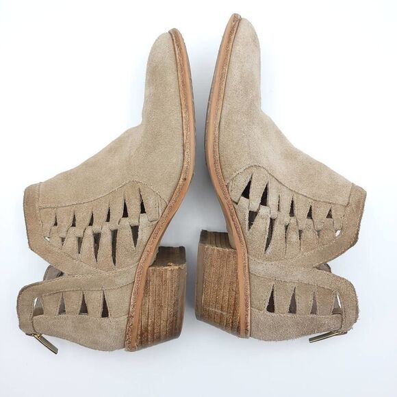 Vince Camuto Peera Cutout Suede Ankle Booties Khaki Size 7.5 - Picture 6 of 14